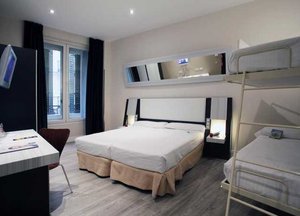 Hotel Petit Palace Italia Gran Via