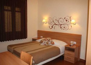 Hostal Madrid Gran Via 63